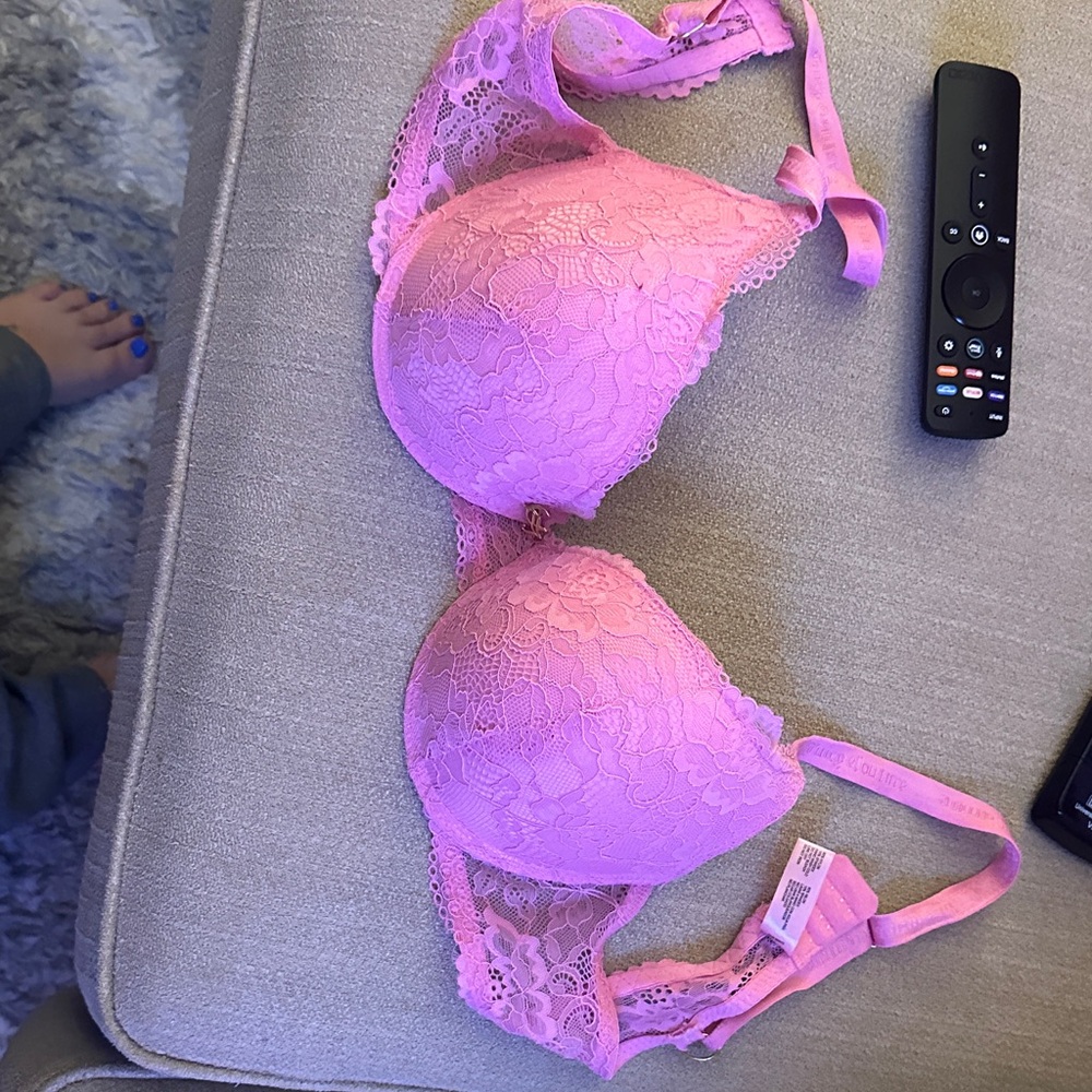 Juicy Couture Vibrant Lace Bra